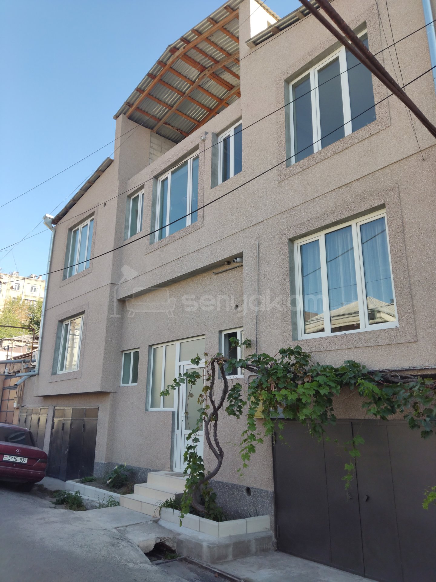 Նորակառույց Օֆիսային Տարածք, 180քմ