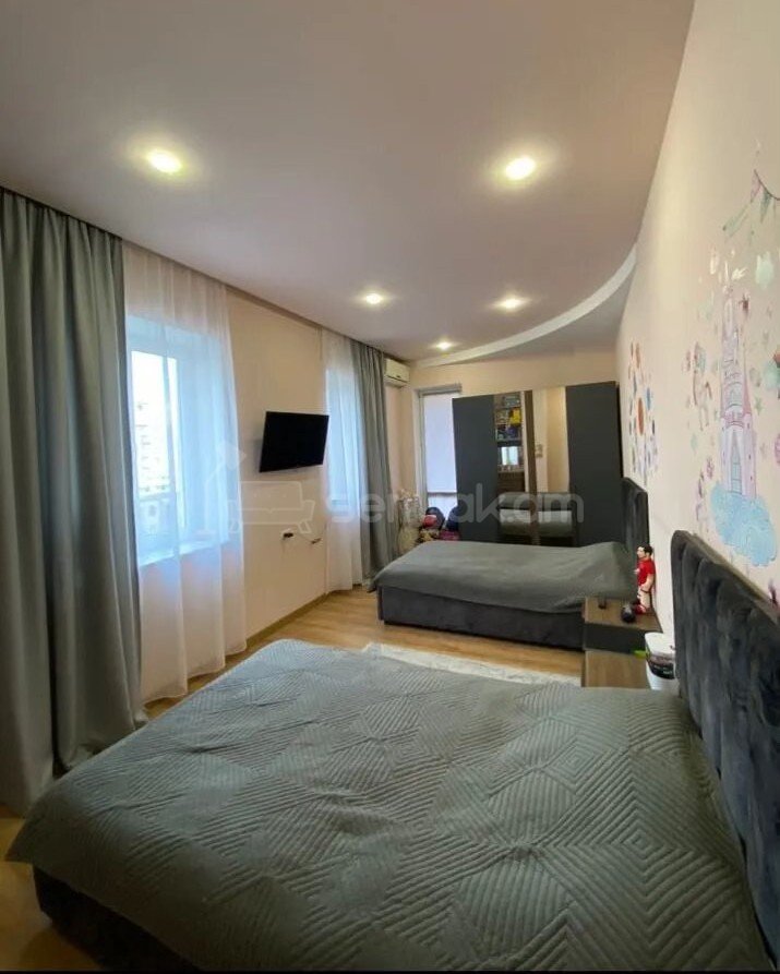 3 Սենյականոց Բնակարան, 120քմ, 8/9 հարկ, Կապիտալ Վերանորոգված