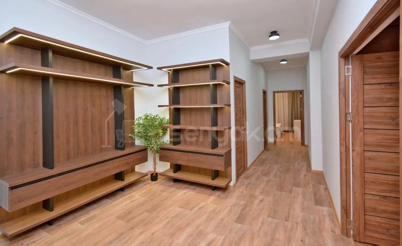 4 Սենյականոց Բնակարան Նորակառույցում, 120քմ, 17/17 հարկ, Դիզայներական Վերանորոգված