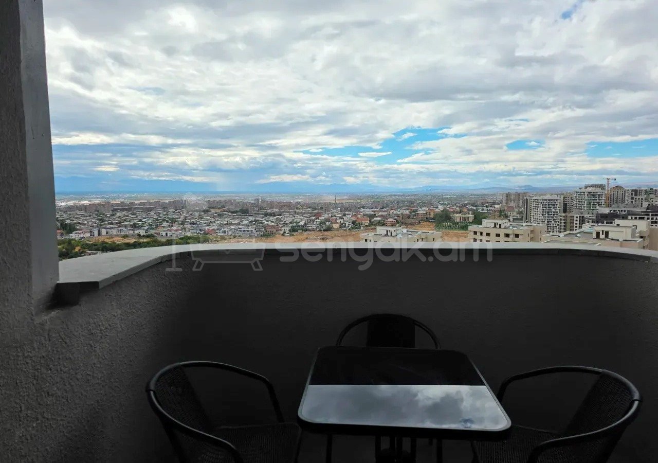 4 Սենյականոց Բնակարան Նորակառույցում, 120քմ, 17/17 հարկ, Դիզայներական Վերանորոգված