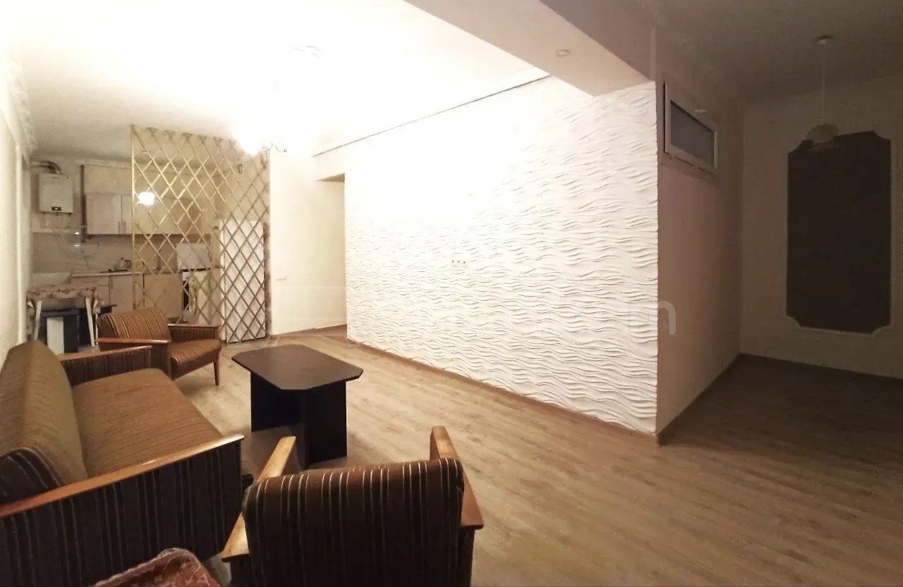 2 Սենյականոց Բնակարան Քարե Շենքում, 54քմ, 2/4 հարկ, Նորմալ Վիճակում, Կահավորված, Արևկող