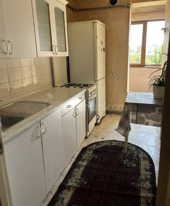 1 Սենյականոց Բնակարան, 45քմ, 4/9 հարկ, Նորմալ Վիճակում, Կահավորված, Արևկող