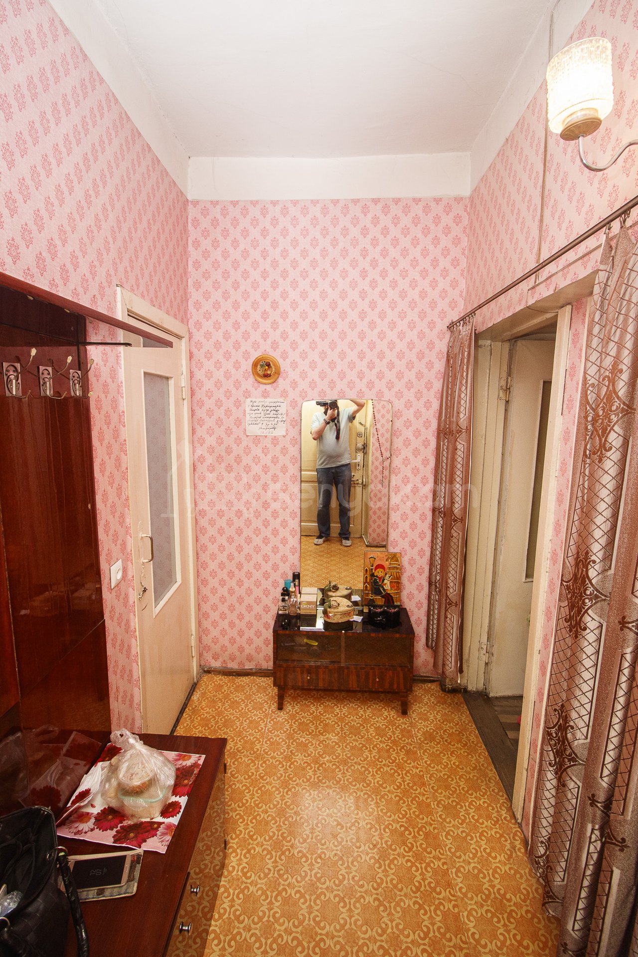 2 Սենյականոց Բնակարան Քարե Շենքում, 45քմ, 2/4 հարկ, Պետական Վիճակում