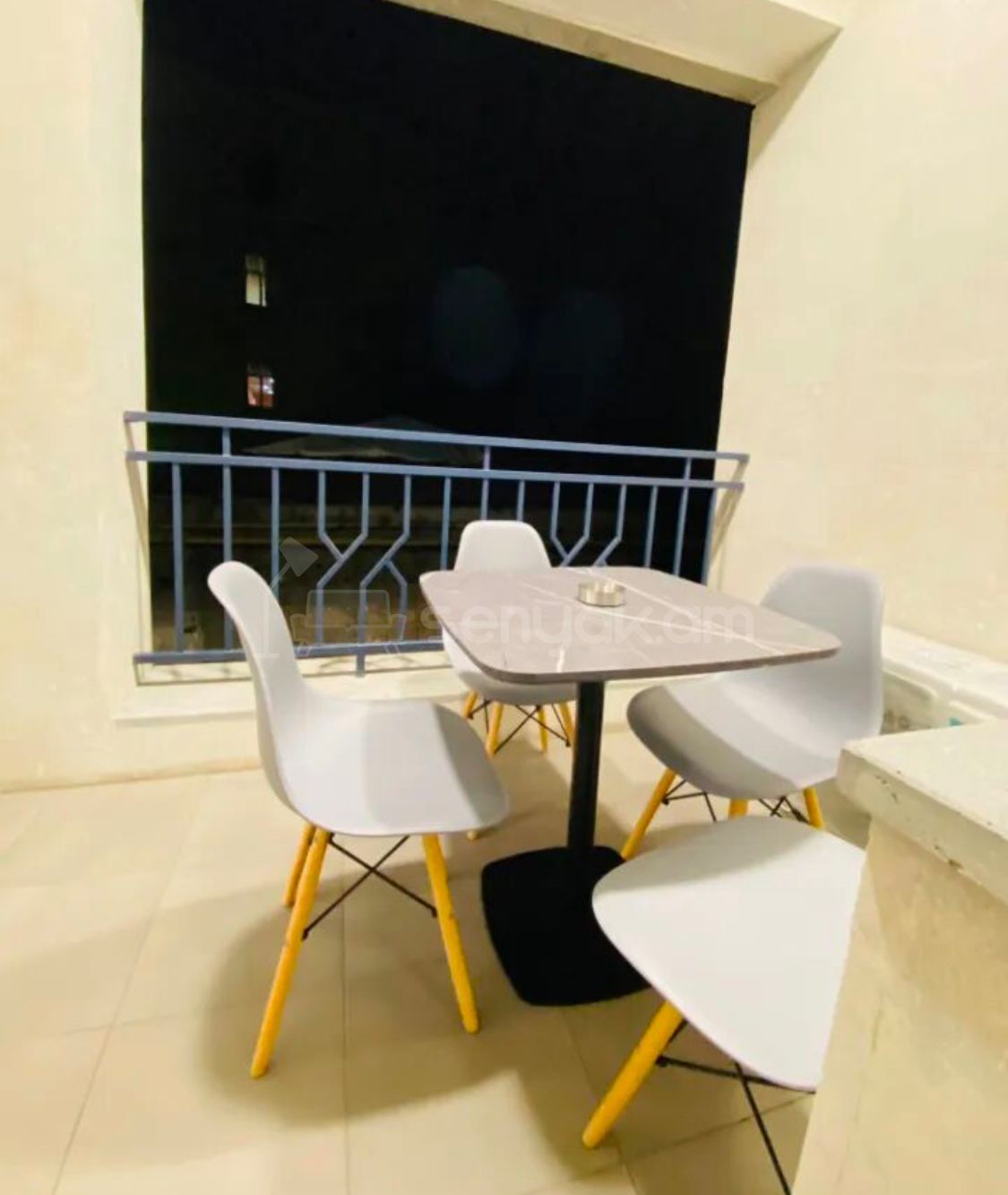 3 Սենյականոց Բնակարան Քարե Շենքում, 80քմ, 2/5 հարկ, Դիզայներական Վերանորոգված, Կահավորված, Արևկող