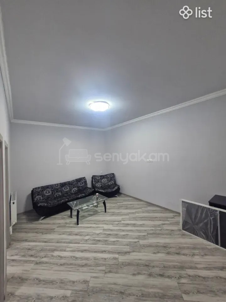 3 Սենյականոց Բնակարան Քարե Շենքում, 56քմ, 2/4 հարկ, Նորմալ Վիճակում, Կահավորված