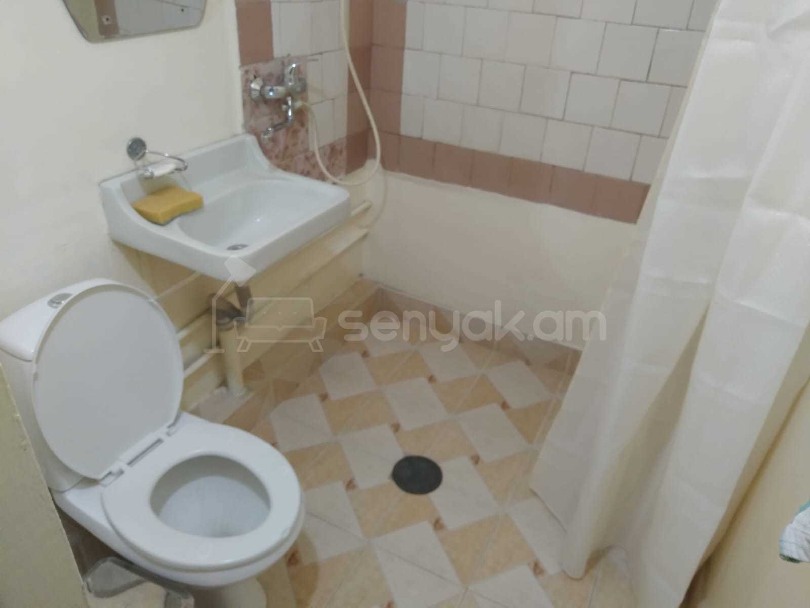 2 Սենյականոց Բնակարան, 51քմ, 1/5 հարկ, Պետական Վիճակում