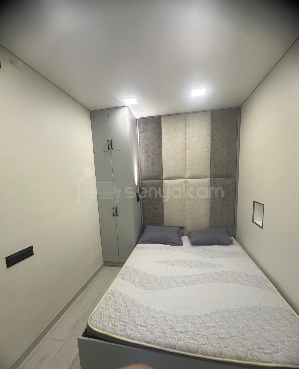 2 Սենյականոց Բնակարան Քարե Շենքում, 30քմ, 1/5 հարկ, Դիզայներական Վերանորոգված