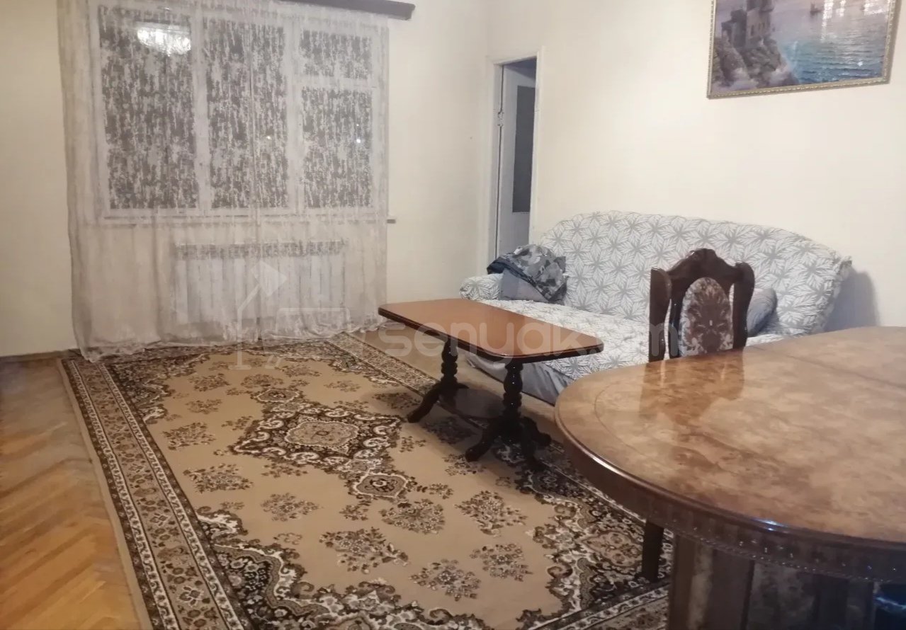 3 Սենյականոց Բնակարան, 70քմ, 4/12 հարկ, Նորմալ Վիճակում, Կահավորված