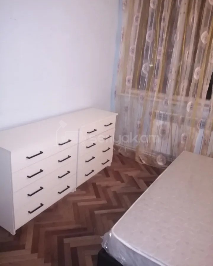 3 Սենյականոց Բնակարան, 70քմ, 4/12 հարկ, Նորմալ Վիճակում, Կահավորված