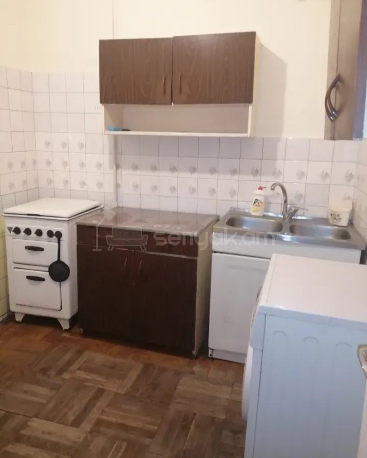 3 Սենյականոց Բնակարան, 70քմ, 4/12 հարկ, Նորմալ Վիճակում, Կահավորված