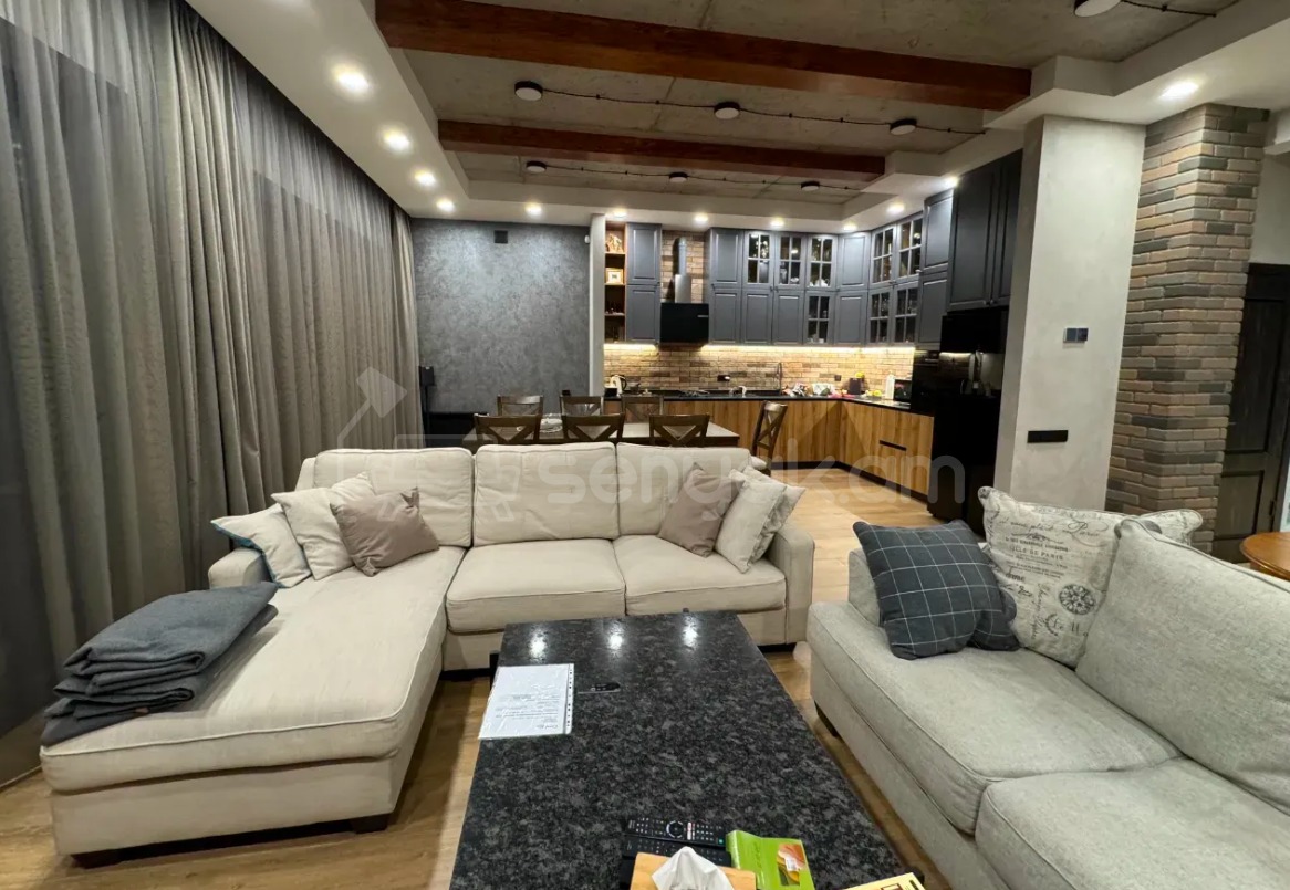 6 Սենյականոց Սեփական Տուն, 195քմ, Դիզայներական Վերանորոգված, Կահավորված, Ավտոտնակով