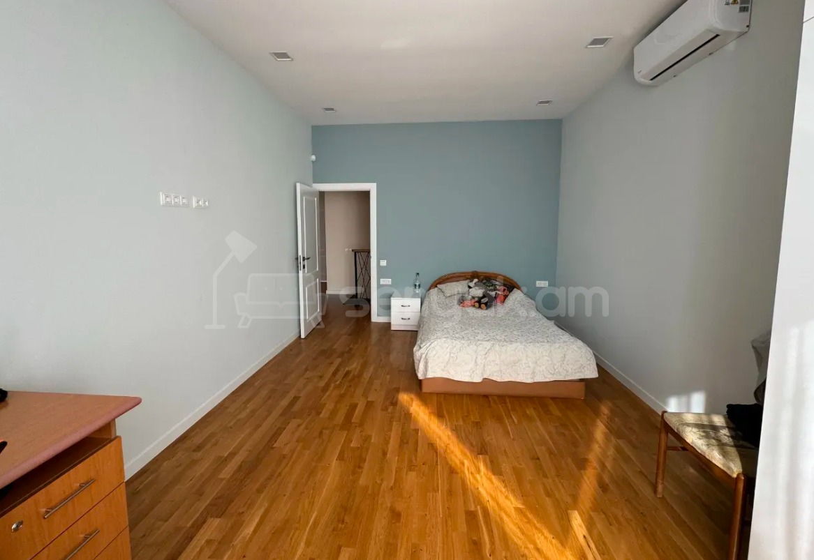 6 Սենյականոց Սեփական Տուն, 195քմ, Դիզայներական Վերանորոգված, Կահավորված, Ավտոտնակով