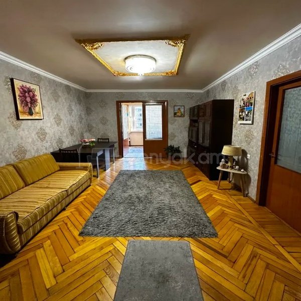 4 Սենյականոց Բնակարան Քարե Շենքում, 75քմ, 2/5 հարկ, Կոսմետիկ Վերանորոգված