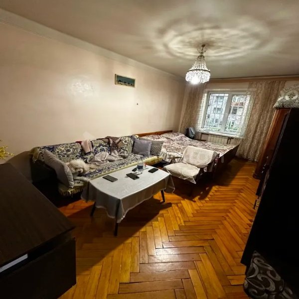 4 Սենյականոց Բնակարան Քարե Շենքում, 75քմ, 2/5 հարկ, Կոսմետիկ Վերանորոգված