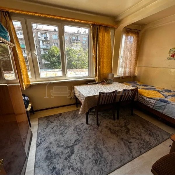 4 Սենյականոց Բնակարան Քարե Շենքում, 75քմ, 2/5 հարկ, Կոսմետիկ Վերանորոգված