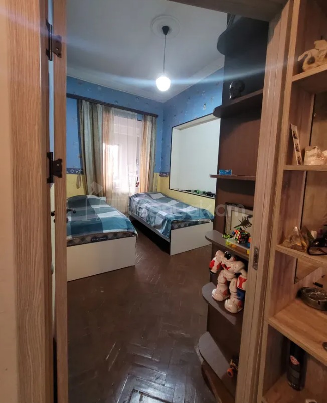 3 Սենյականոց Բնակարան Քարե Շենքում, 90քմ, 4/4 հարկ, Կապիտալ Վերանորոգված, Կահավորված, Արևկող