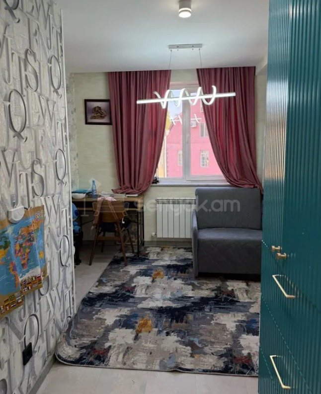 3 Սենյականոց Բնակարան Քարե Շենքում, 80քմ, 4/4 հարկ, Դիզայներական Վերանորոգված, Կահավորված, Արևկող