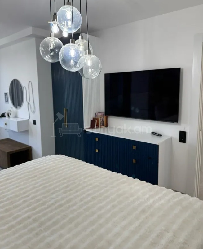 3 Սենյականոց Բնակարան Քարե Շենքում, 80քմ, 4/4 հարկ, Դիզայներական Վերանորոգված, Կահավորված, Արևկող