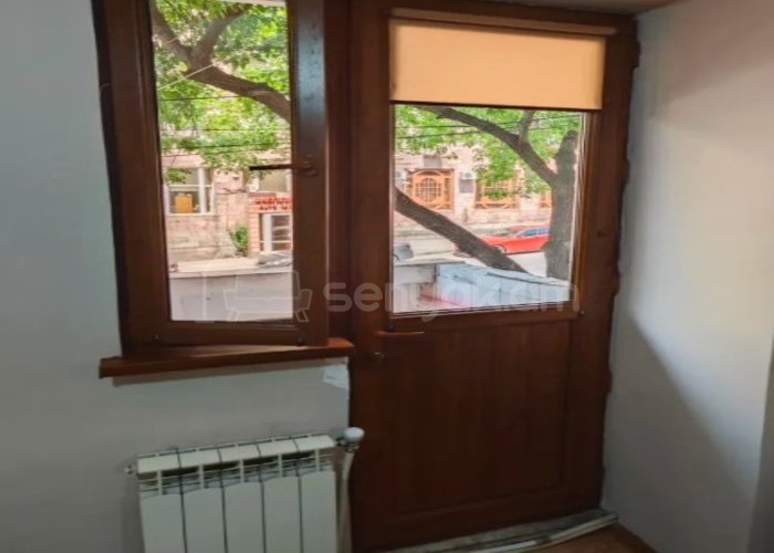 2 Սենյականոց Բնակարան Քարե Շենքում, 70քմ, 2/7 հարկ, Կապիտալ Վերանորոգված, Կահավորված, Արևկող