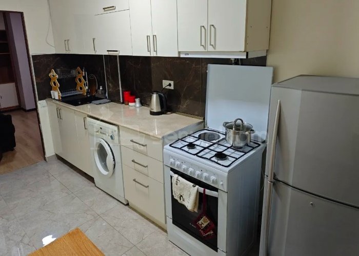 2 Սենյականոց Բնակարան Քարե Շենքում, 70քմ, 2/7 հարկ, Կապիտալ Վերանորոգված, Կահավորված, Արևկող