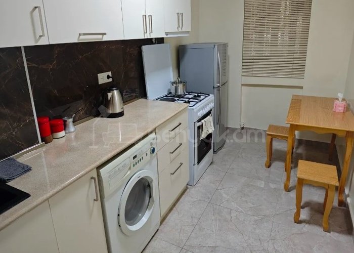 2 Սենյականոց Բնակարան Քարե Շենքում, 70քմ, 2/7 հարկ, Կապիտալ Վերանորոգված, Կահավորված, Արևկող