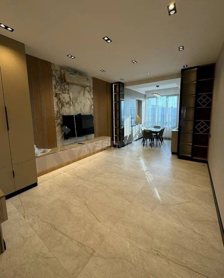 2 Սենյականոց Բնակարան Քարե Շենքում, 55քմ, 4/5 հարկ, Դիզայներական Վերանորոգված