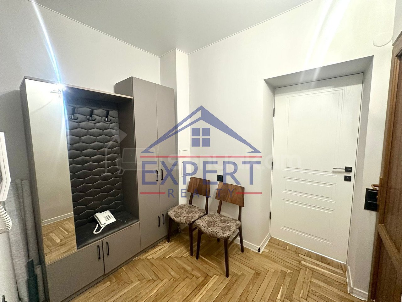 2 Սենյականոց Բնակարան Քարե Շենքում, 55քմ, 5/7 հարկ, Կապիտալ Վերանորոգված, Կահավորված, Արևկող