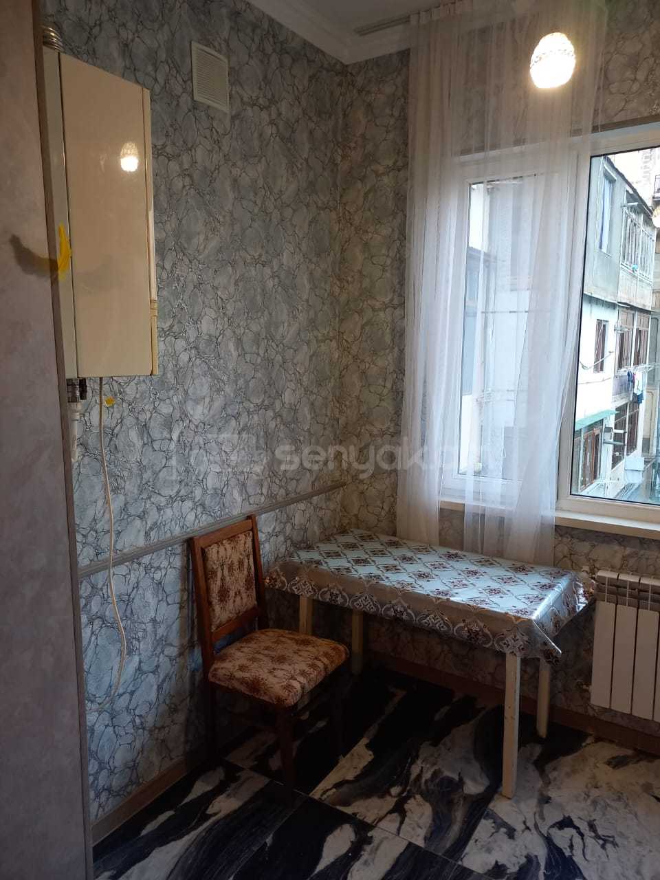 2 Սենյականոց Բնակարան Քարե Շենքում, 65քմ, 3/5 հարկ, Կապիտալ Վերանորոգված