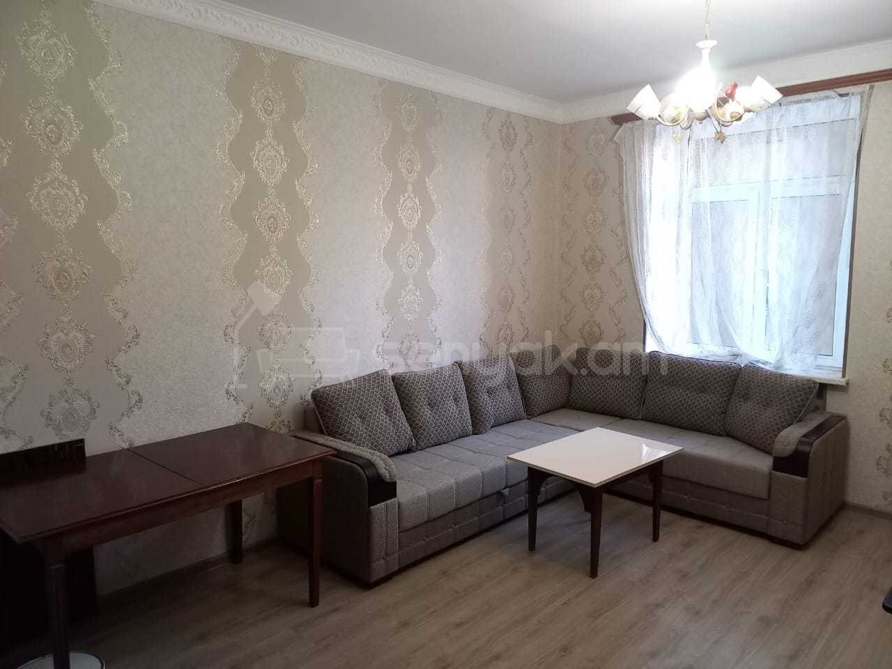 2 Սենյականոց Բնակարան Քարե Շենքում, 65քմ, 3/5 հարկ, Կապիտալ Վերանորոգված