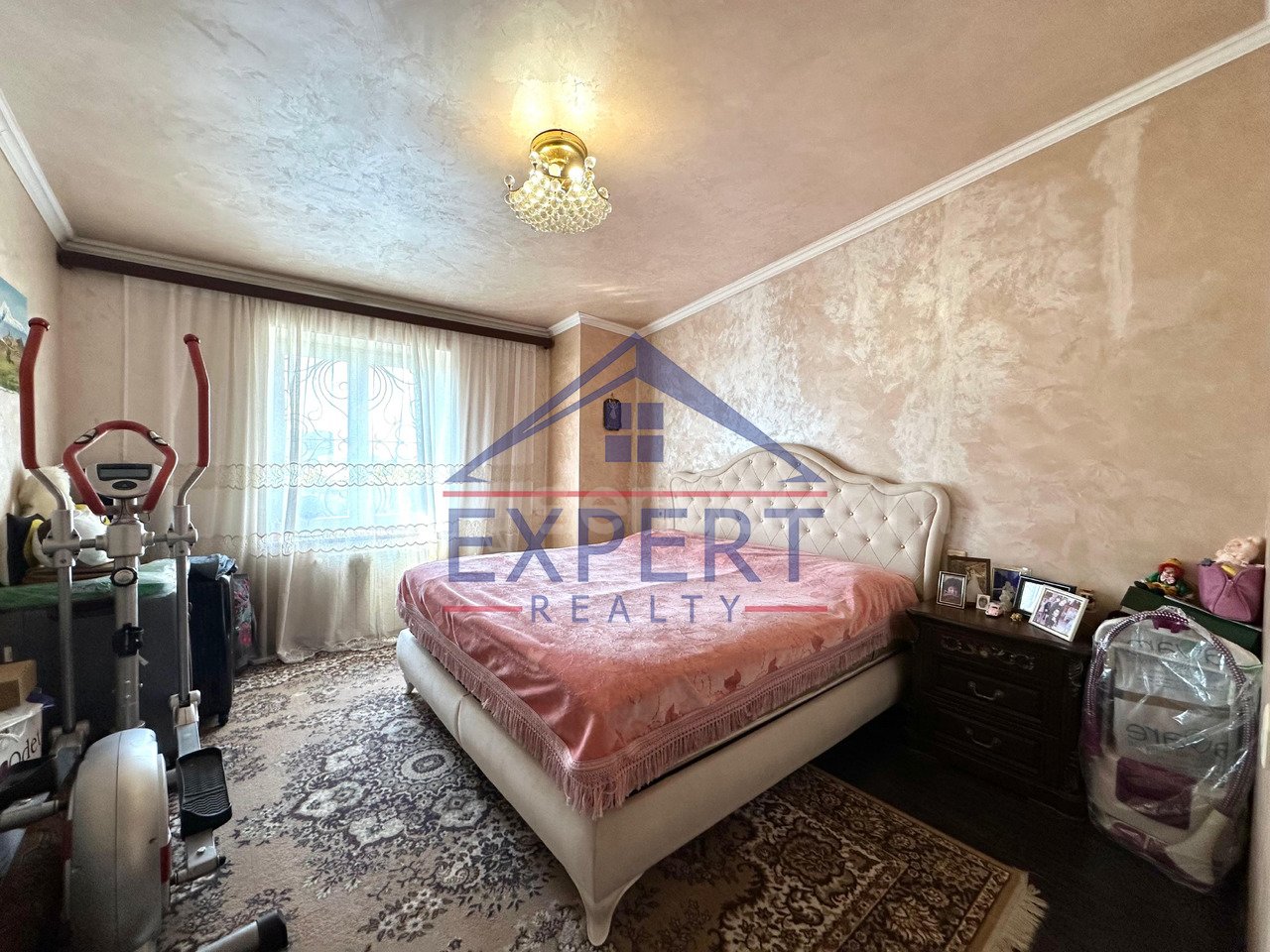 4 Սենյականոց Բնակարան Քարե Շենքում, 92քմ, 7/7 հարկ, Կապիտալ Վերանորոգված