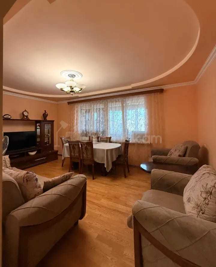 3 Սենյականոց Բնակարան, 76քմ, 8/9 հարկ, Նորմալ Վիճակում