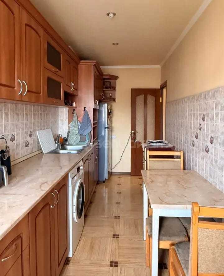 3 Սենյականոց Բնակարան, 76քմ, 8/9 հարկ, Նորմալ Վիճակում