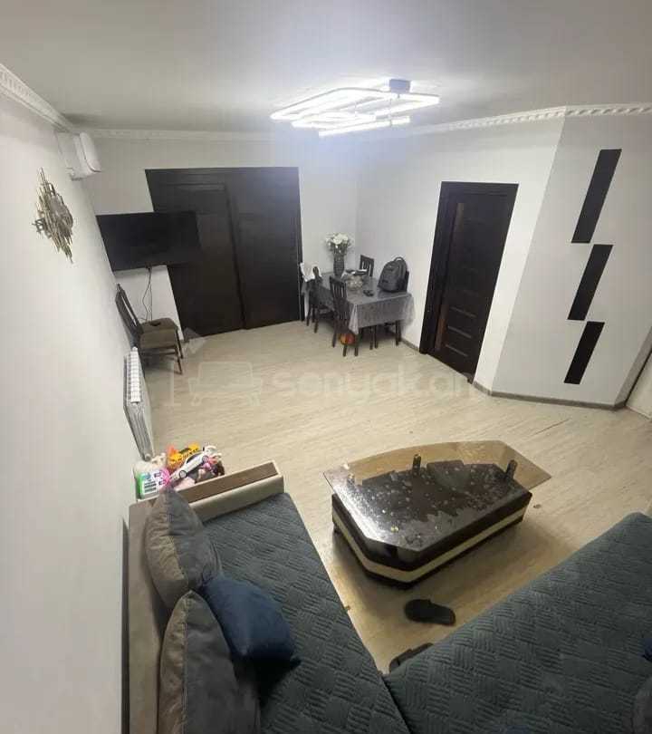 3 Սենյականոց Բնակարան, 66քմ, 2/16 հարկ, Նորմալ Վիճակում