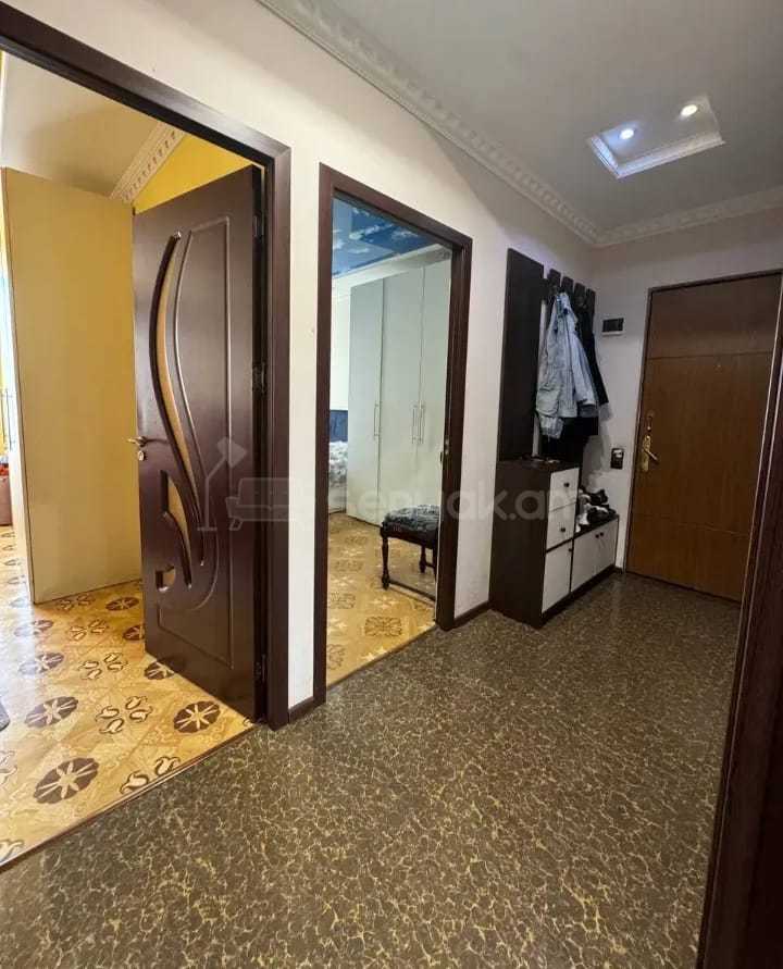 3 Սենյականոց Բնակարան, 76քմ, 4/5 հարկ, Նորմալ Վիճակում