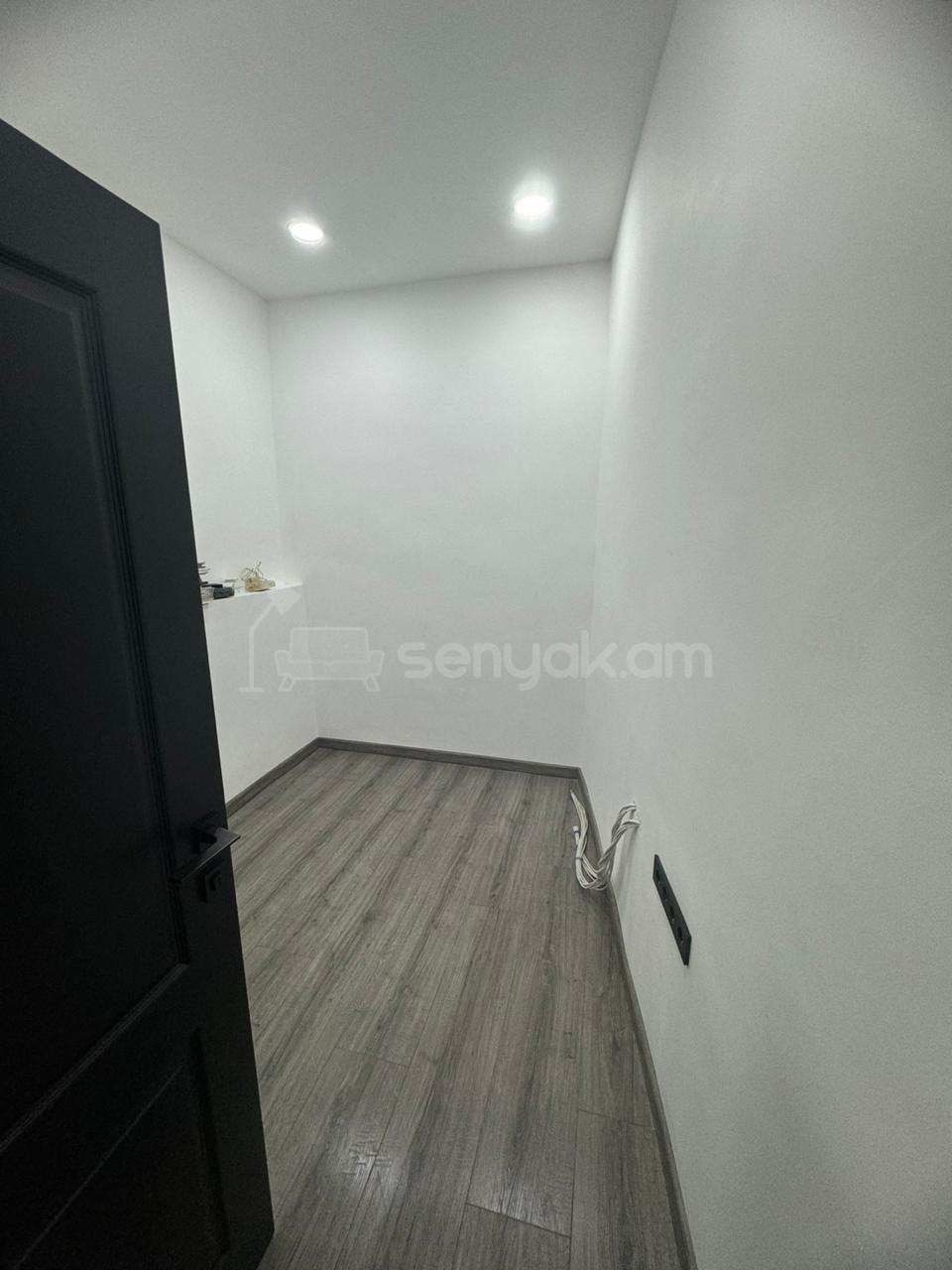 4 Սենյականոց Սեփական Տուն, 90քմ, Կապիտալ Վերանորոգված