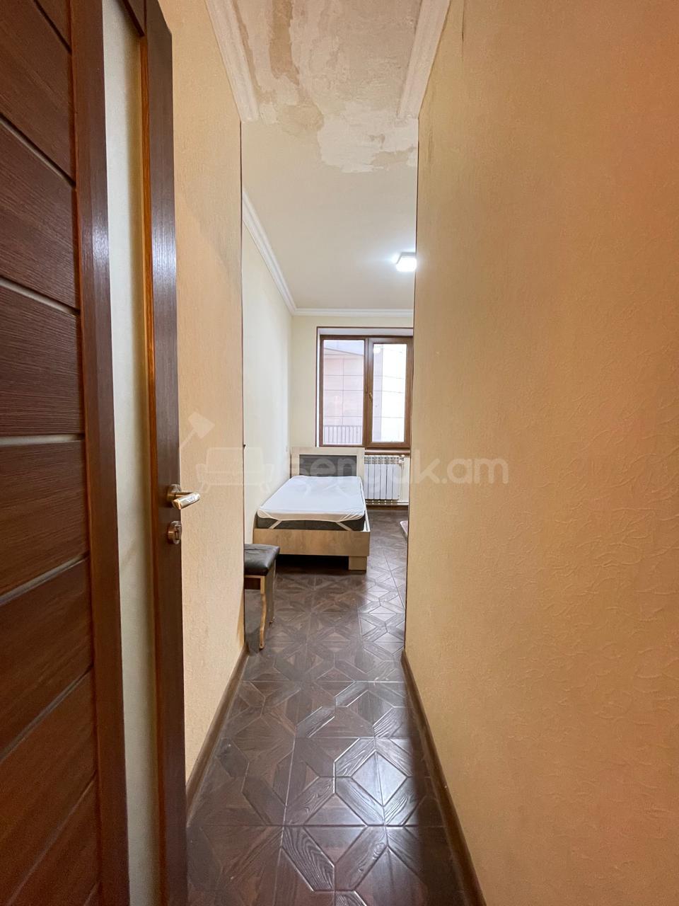 4 Սենյականոց Բնակարան, 110քմ, 2/12 հարկ, Կապիտալ Վերանորոգված, Կահավորված, Արևկող