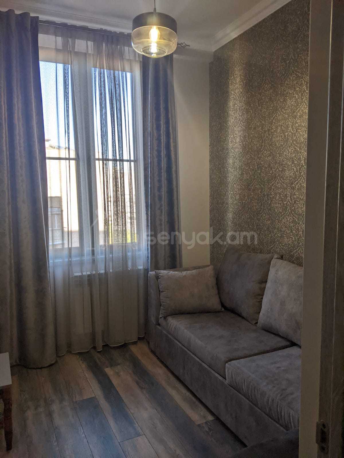 3 Սենյականոց Բնակարան, 70քմ, 6/9 հարկ, Կապիտալ Վերանորոգված, Կահավորված, Արևկող