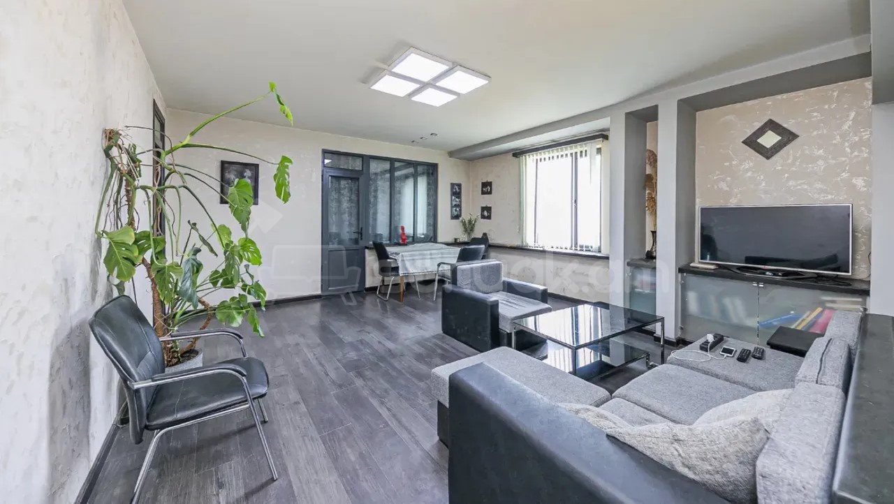 2 Սենյականոց Բնակարան, 80քմ, 10/13 հարկ, Նորմալ Վիճակում