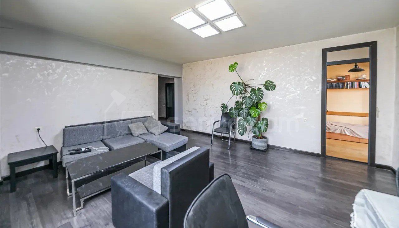 2 Սենյականոց Բնակարան, 80քմ, 10/13 հարկ, Նորմալ Վիճակում