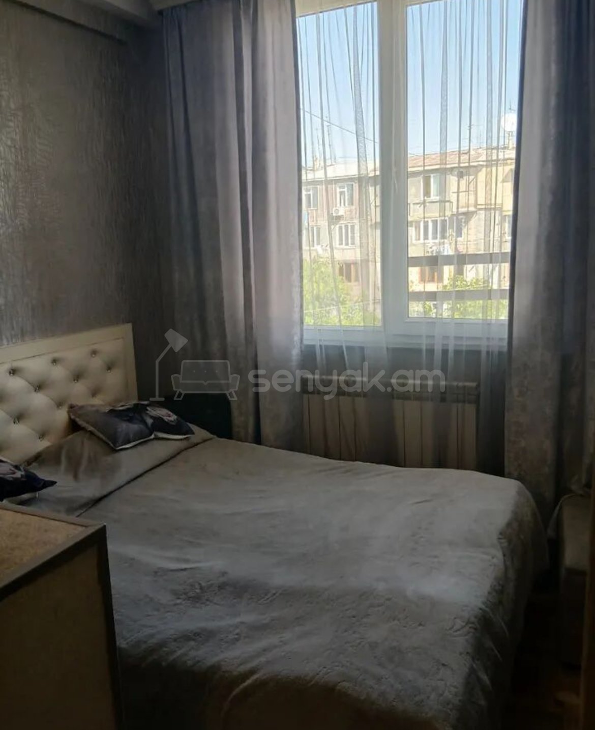 3 Սենյականոց Բնակարան Քարե Շենքում, 80քմ, 4/4 հարկ, Կապիտալ Վերանորոգված