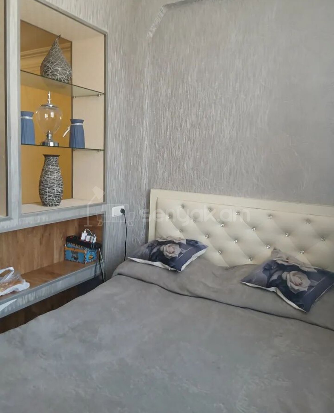 3 Սենյականոց Բնակարան Քարե Շենքում, 80քմ, 4/4 հարկ, Կապիտալ Վերանորոգված