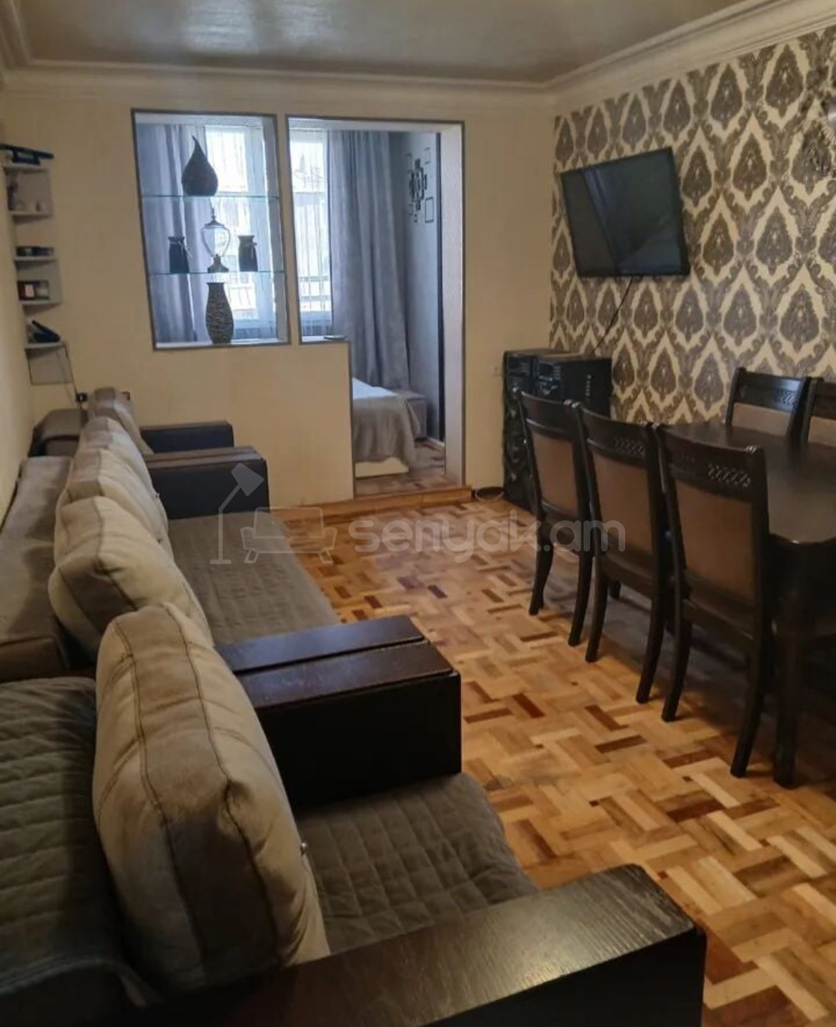 3 Սենյականոց Բնակարան Քարե Շենքում, 80քմ, 4/4 հարկ, Կապիտալ Վերանորոգված