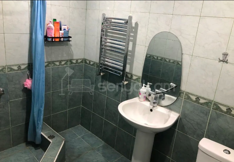 3 Սենյականոց Բնակարան Քարե Շենքում, 78քմ, 4/5 հարկ, Կոսմետիկ Վերանորոգված, Կահավորված