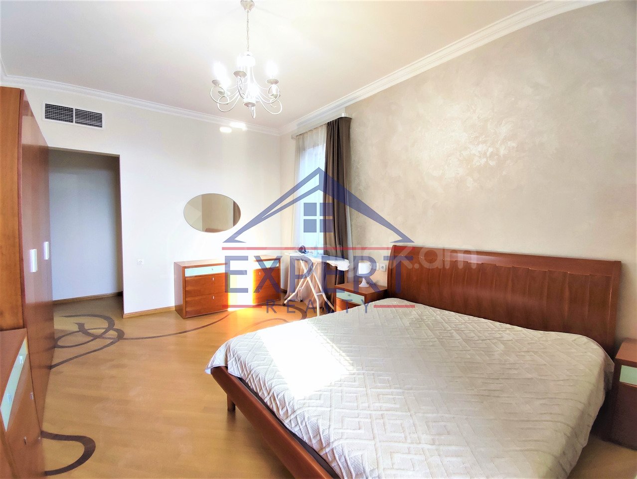 4 Սենյականոց Բնակարան Նորակառույցում, 163քմ, 11/11 հարկ, Կապիտալ Վերանորոգված