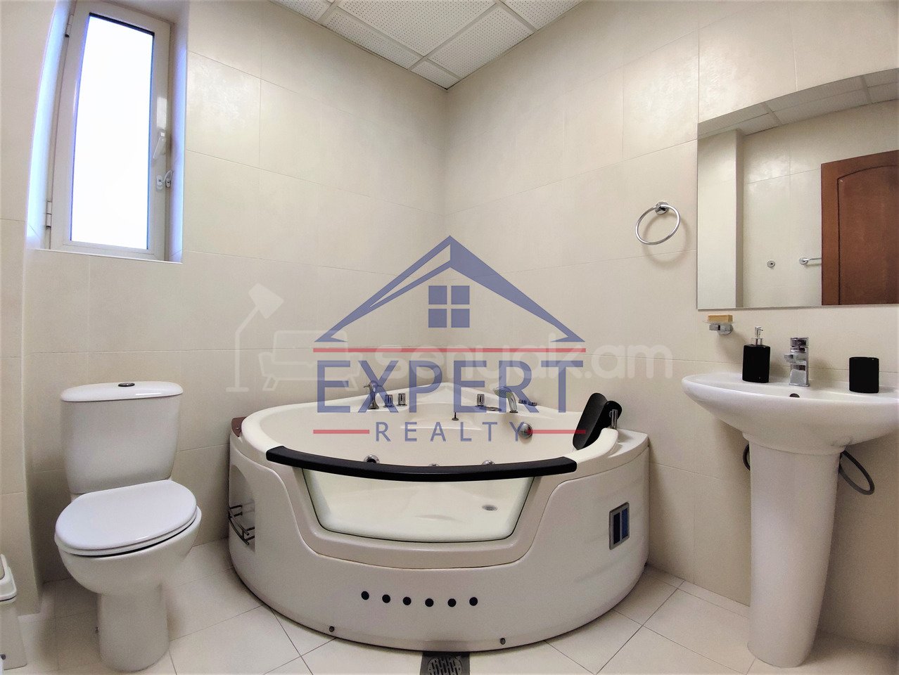 4 Սենյականոց Բնակարան Նորակառույցում, 163քմ, 11/11 հարկ, Կապիտալ Վերանորոգված