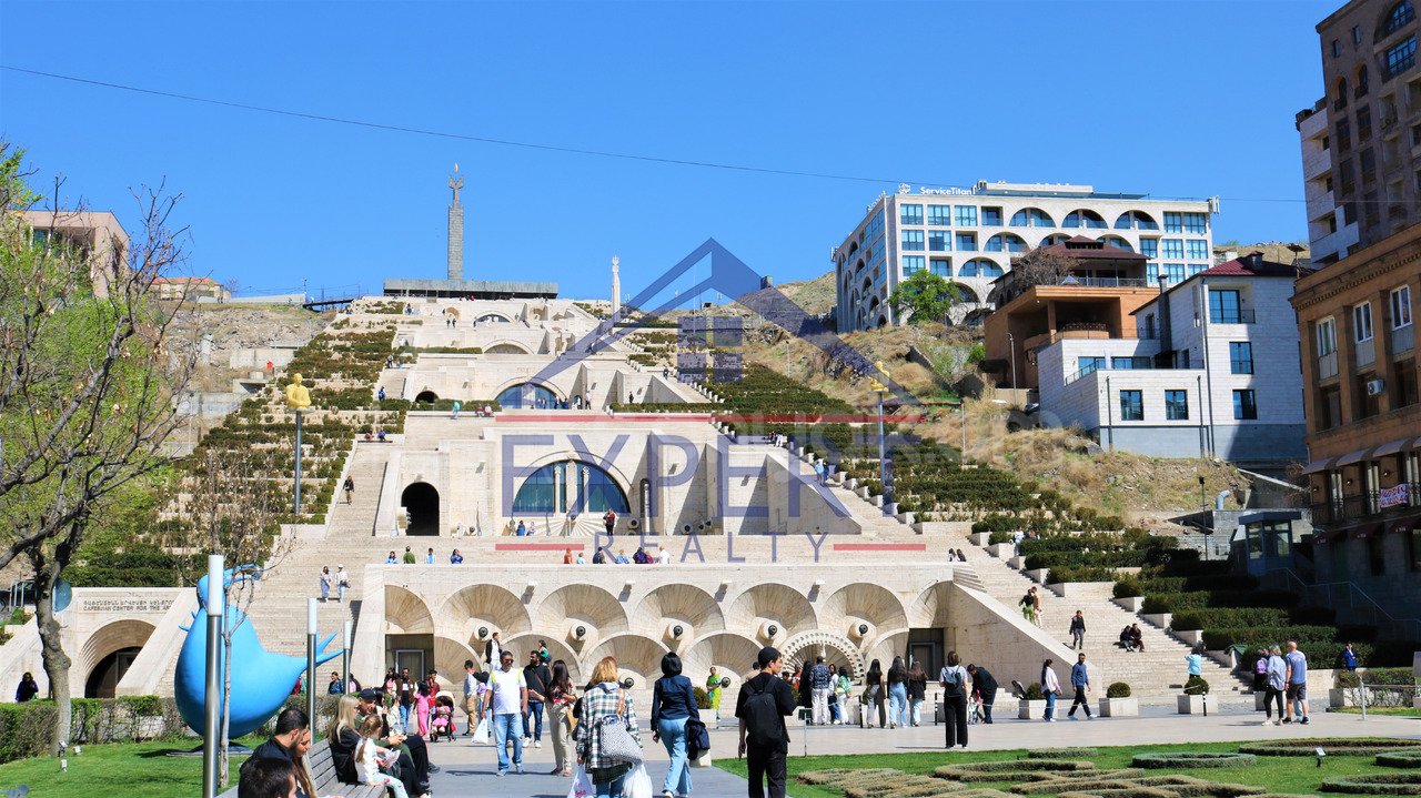 3 Սենյականոց Բնակարան Քարե Շենքում, 85քմ, 5/5 հարկ, Պետական Վիճակում