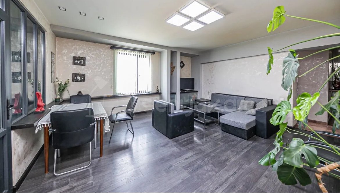 3 Սենյականոց Բնակարան, 80քմ, 10/13 հարկ, Կապիտալ Վերանորոգված