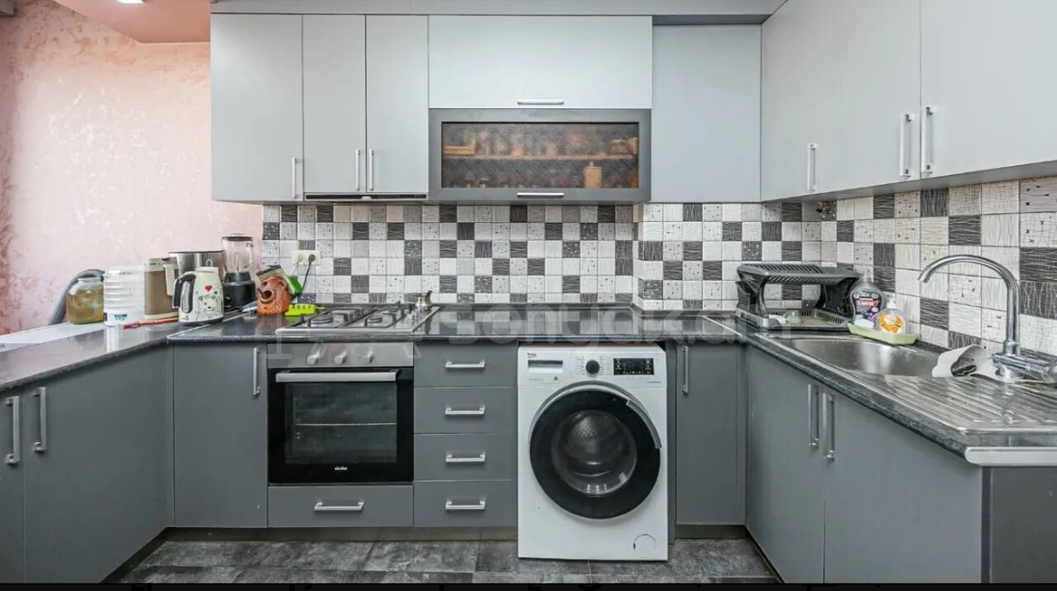 3 Սենյականոց Բնակարան, 80քմ, 10/13 հարկ, Կապիտալ Վերանորոգված