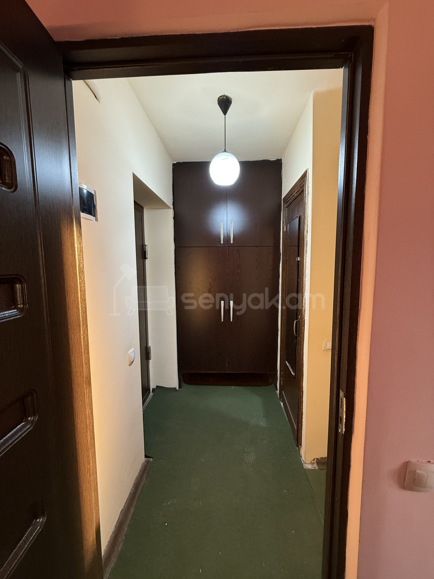 1 Սենյականոց Բնակարան Քարե Շենքում, 33քմ, 5/5 հարկ, Կապիտալ Վերանորոգված, Կահավորված, Արևկող