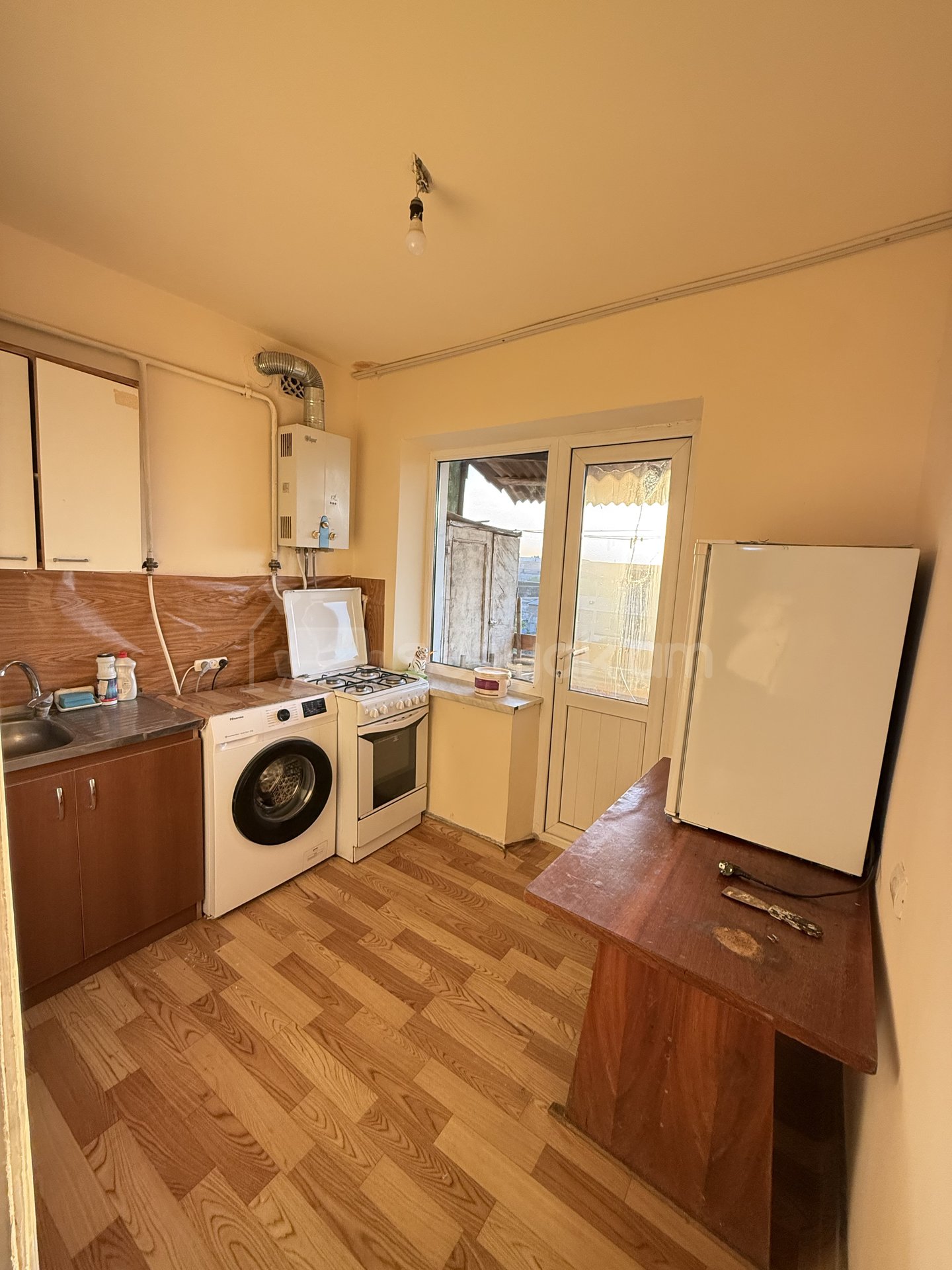 1 Սենյականոց Բնակարան Քարե Շենքում, 33քմ, 5/5 հարկ, Կապիտալ Վերանորոգված, Կահավորված, Արևկող